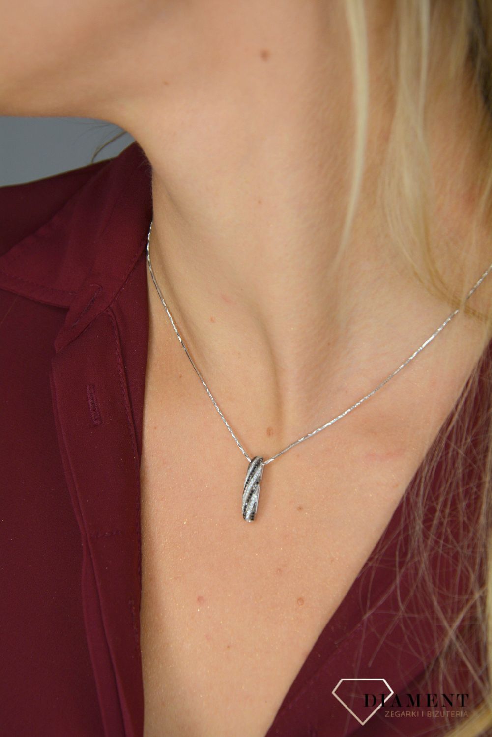 Złoty łańcuszek 585 lineczka Białe Złoto 1 mm DIA-LAN-1214-585 1mm ✅ Złoty łańcuszek wykonany z najwyższej jakości 14-karatowego białego złota ✅.jpg